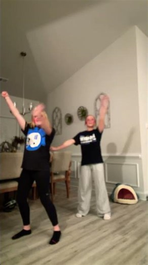 did each others makeup blindfolded