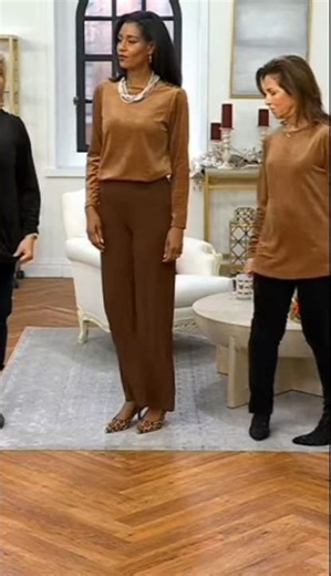 QVC model Katia modeling pants 4950