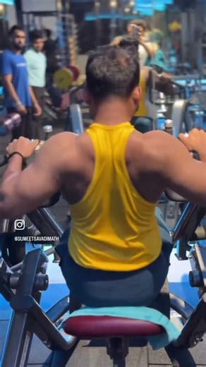 Back workout seated row machine #backworkout #gym #freak #bodybuilding #fitness #motivation #india