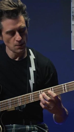 Metronomy - SHE WANTS (Bassline)