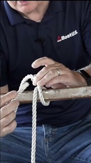 Tie a Boat Fender Using a Clove Hitch [SHORTS] | BoatUS