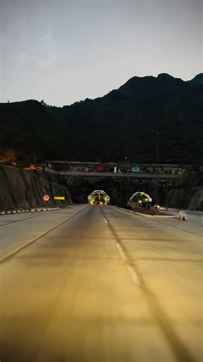 Discover Scenic Tours in Hunza and Kashmir