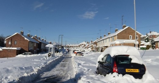 A complete guide to safe driving in the snow