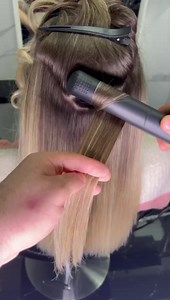 " Conosci già ghd original? è ora di rifare le presentazioni 😏👉🏻 Tecnologia in ceramica single-zone™ di nuova generazione che mantiene la temperatura ottimale di styling di 185°C per look impeccabili, come questo 😎✨ By @iamdavidegiannone https://www.ghdhair.com/it/piastre-capelli/ghd-original-p-580 | ghd