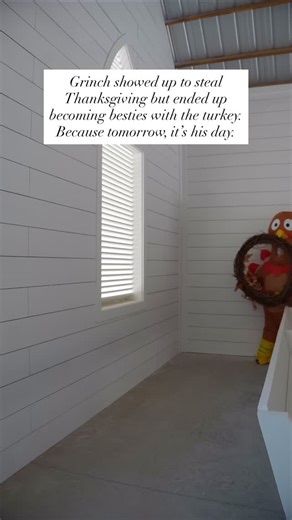 The Grinch showed up ready to steal Thanksgiving, but even he couldn’t resist becoming friends with the Turkey. 🦃💚 From all of us at Mount Pleasant Lodge, we’re wishing you a warm, joy-filled Thanksgiving surrounded by the people you love most. 🤍 | Mount Pleasant Lodge