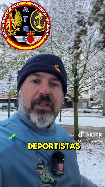 ¿Hasta dónde están dispuestos a llegar con la humillación? Mientras un deportista da una muestra de sangre de forma clínica y respetuosa, a nuestros militares los hacen bajar los pantalones hasta los tobillos para un análisis de orina. La misma ministra de Defensa lo ha comparado. ¿En serio no ven la diferencia? Una cosa es un control de salud y otra muy distinta es un procedimiento vejatorio que atenta contra la dignidad de las personas. No es control, es humillación. Y compararlo con el deport