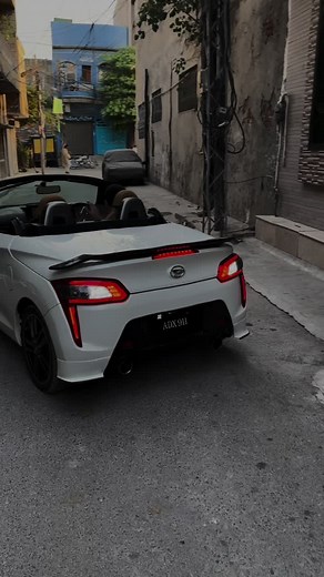 Nissan Z31 Convertible: A Stunning Beauty Showcase