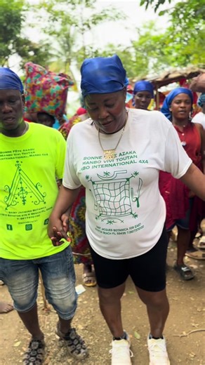 Ceremony and Vodou Vibes with Manbo Vivi in Haiti