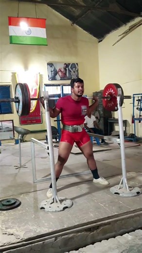 Heavy Squats session 🔥#squat #legday #subscribemychannel #motivation #everydayfitness #gymexercise