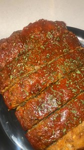 MEATLOAF 🔥🔥 #meatloaf #dinner #fyp #foodies #chefkilo_ Ingredients:1 1/2 Ibs ground beef,2 eggs, Ketchup, Yellow mustard, Few dashes of Worcestershire, 1 cup milk, 1 cup panko bread crumbs, 1/2 onion, diced, Minced garlic black pepper, garlic powder, onion powder, paprika, & parsley. GLAZE :Ketchup, Mustard, 2-3 tablespoons brown sugar, 1 teaspoon garlic powder, 1 teaspoon Worcestershire. | KI LO