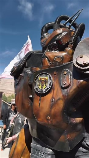 Obsidian Entertainment on Instagram: "Check out these amazing cosplay when we celebrated Fallout New Vegas Day in July 2022! We can’t wait to see more tomorrow at the Fallout Fan Celebration 2025! #FalloutNewVegas #FNV"