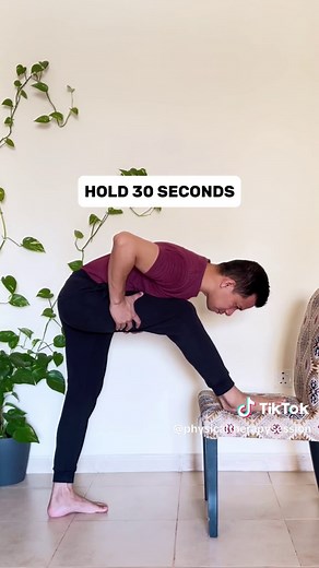 Hamstrings pain relief! #hamstringstretch #hamstringspain #physicaltherapy