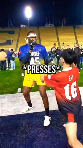 Ray Shows Jon Jones His Fighting Stance! 😂😭