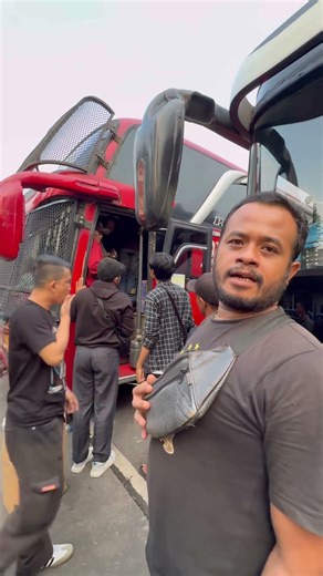 Bus sempati star dengan lama perjalanan 3 hari 2 malam di jalan rute jakarta medan
