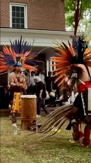 Vibrante, poderosa y llena de historia… Así se vive la danza tradicional azteca