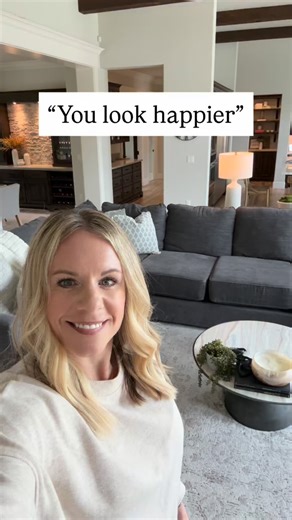 I don’t mean to be dramatic but eliminating my mom stress caused by the chaos of my home with effective routines & producitivity tools, to create an easy to clean & functional home on autopilot, has been life changing for me as a busy mom of four kids, all close age gaps, with twins! Even with four kids (including twins), all three years old and under, I was able to: ✨Eliminate the overwhelm and stress plagued by most moms ✨ I Get HOURS of “me” time each week without having my kids sit on TV or 