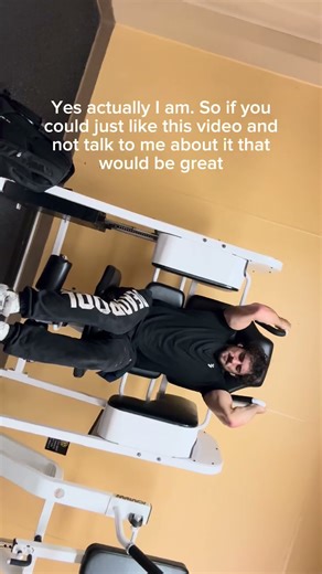 I’m starting to make Charlie and Ellie cringe at this point 🥲 #fyp #cringe #influencer #dog #viral