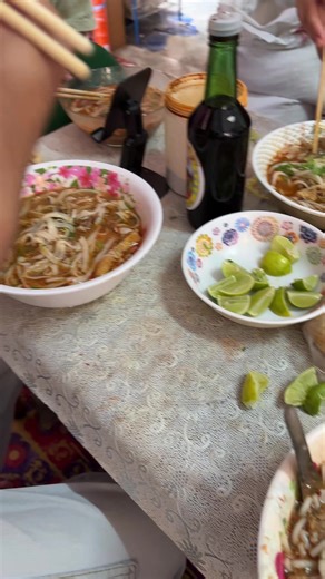 ခေါက်ဆင်ခေါက်ဆွဲချက်စား စားလို့အရမ်းကောင်း🫠#ကျိုင်းတုံမြို့တစ်နေရာ🥰😍