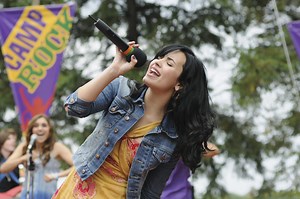 El antes y después de Demi Lovato: su evolución física y capilar