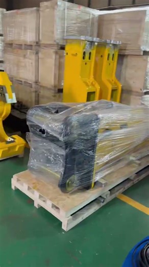 Hydraulic Magnet Excavator Hydraulic Steel Scrap Magnet Electromagnet #hydraulicmagnet