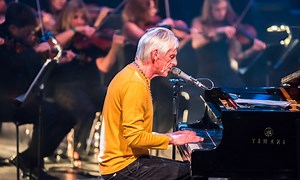 Paul Weller Shares Heartfelt New Version Of ‘English Rose’