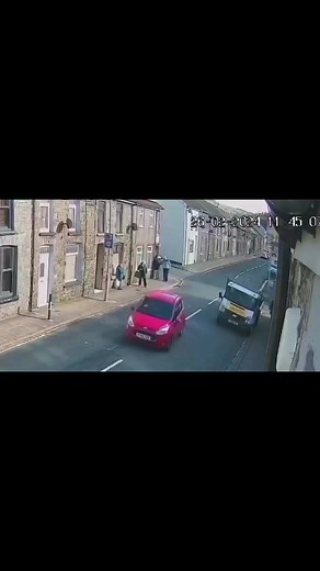 56K views · 207 reactions | Secure your back door! 勞 (luckily no injuries) | UKcheckpoints.info | Facebook