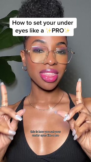 Replying to @jayuh2 How to set your under eye like a pro ✅ if you want your under eye powder to be smooth & flawless ✨ let me know if this helps! #powderpuff #powder #makeuptutorial #makeuptips #settingpowder #settingpowdermakeup #undereyeconcealer #undereyecreasing #makeupwithjaleesa #blackmakeupartistoftiktok #makeuptips101 #bakingvssetting #powdertip