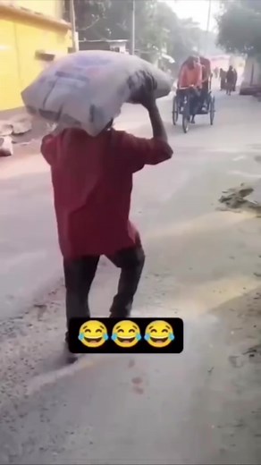 Moving made easier ✨📦 with Move Move Movers! Your all-in-one expert for: Residential moves Corporate relocations Bulky item transportion Disposal services… and more They handle it all effortlessly! Check them out at https://carousell.app.link/mmm #carousell #carousellsg #homeservices #movinghouse #movers