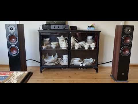 SOUND DEMO || Dali Oberon 5 + Audiolab 9000a || "Sultans Of Swing" by Dire Straits