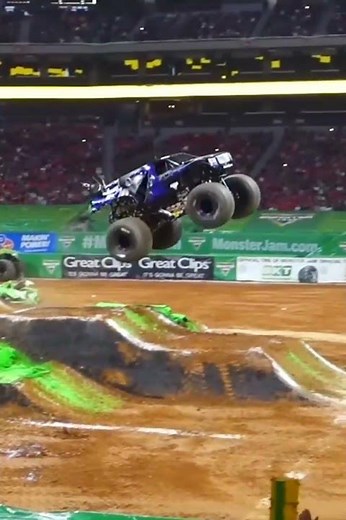 Mohawk Warrior WILDNESS at Atlanta 2018! 🔥 #monsterjam #monstertruck #motorsports #shorts