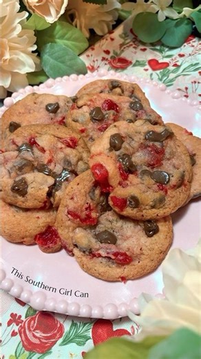 Chocolate Chip Cherry Cookies #food #recipe #cooking #recipeoftheday #cookies #cookierecipe
