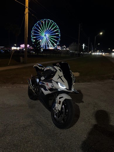Exciting Ferris Wheel Adventure Awaits!