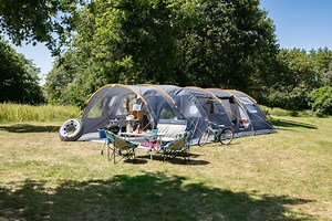 1.4K views · 18 reactions | You seem to love our Skandika Gotland 6! So do we  Send us your photos of this great tent – maybe we’ll post them here on the Skandika Facebook page  And just in case you don’t have a Gotland yet, you can get one here: https://bit.ly/2YDFf1n #skandika #machtwasdraus #letsgetstarted #theactivelifestylecompany #camping #outdoor #zelt #tent #familycamping #campingmitkindern #bestseller #nature | Skandika UK | Facebook