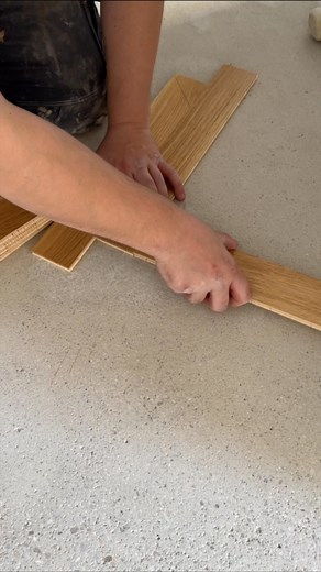 36K views · 35 reactions | Fischgrät Parkett an die Türzarge anpassen #parkettpro #parkett #parquet #flooring | parkett.at - World's Finest Parquet | Facebook