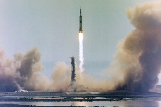 Apollo 11's Vintage Tech: The Most Amazing Moon Landing Innovations
