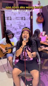 SELA_GOOD on Instagram: "“TITENONO” 💦 Awas saja kamu, kalo suatu saat kamu kembali kepadaku dalam keadaan menangis karena pasanganmu. Sebuah ungkapan kisah nyata dari seorang lelaki yang pernah mengalah tanpa penuh amarah. Ikhlas yang tak berbekas, karena ia meletakkan cinta nya di pundak lelaki lain yang lebih berkelas 💥 愛はあなたを狂わせる可能性があります ⌨️ @dot_alfiansyah @jepang_jowo @jepang_jowo @jepang_jowo #jepangjowo #laruku #oneokrock #ambyar #japan #japaneserock #citypop #jrock #selagood #hendrakumb