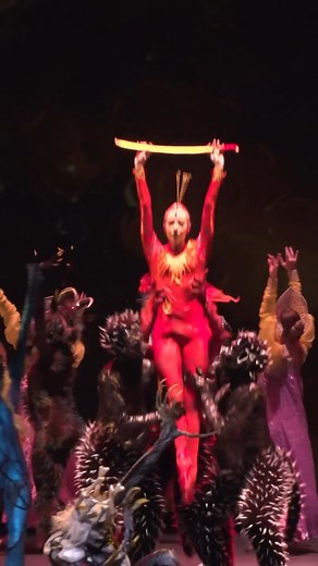 TAKING FLIGHT // The Firebird has very specialized movements in her dancing that are bird-like. The crisp movements and delicate jumps are exactly how you would imagine a bird to fly and move around the stage. We love this moment of the Firebird jete-ing around the entire cast of princesses and monsters! 👹 Catch the Firebird one last time this weekend at the Broward Center for the Performing Arts Miami City Ballet dancers in Firebird. Choreography by Jerome Robbins and George Balanchine. George