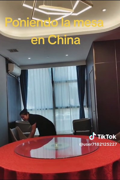 Poniendo la Mesa en China: Decoración y Estilo