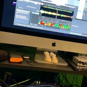 2.2K views · 128 reactions | Today is Serato #sample day! Thank you for listening and adding more pads!!! #beats #serato #seratosample #samplechops #hiphop #beats #kennydope2020 #30yearskennydope | Kenny Dope | Facebook