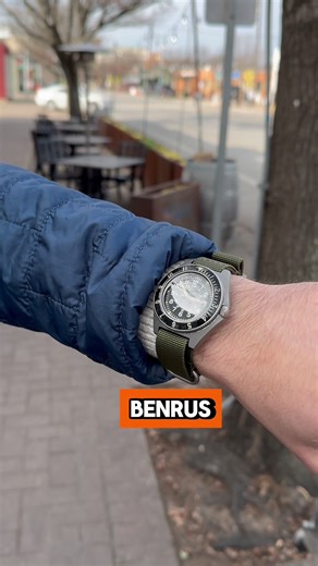 The Benrus Type II was built for one thing — duty. Issued to U.S. military personnel in the 1970s, this wasn’t a “luxury diver.” It was a tool. A sterile dial with bold lume plots. A thick cushion case built to take abuse.