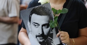 Ziad Rahbani to be laid to rest after Beirut farewell marked by applause and flowers | The National