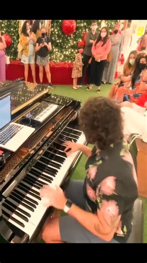 90K views · 2.6K reactions | Dancing Queen - ABBA - Piano Cover #music #piano #pianocover #public #dancingqueen #abba #csnpiano | Gabrielerossi_piano | Facebook