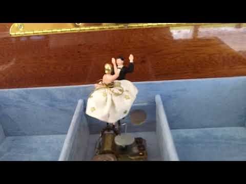 VINTAGE REUGE MUSIC BOX DANCING BALLERINA MUSICAL WOODEN STORAGE CASE