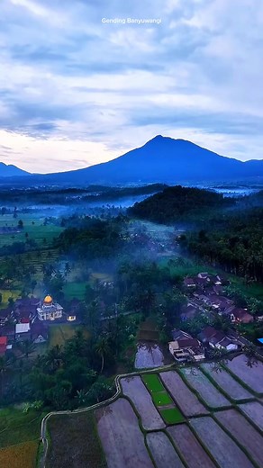 339K views · 9.3K reactions | Krungu suarane wong puji pujian rasane ati adem lan tentrem 殺 #banyuwangiviral #bosoosing #viral | Gending Banyuwangi | Facebook