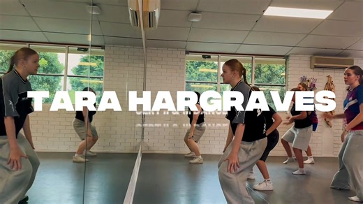 𝐈𝐧𝐝𝐮𝐬𝐭𝐫𝐲 𝐏𝐫𝐨 𝐃𝐚𝐧𝐜𝐞 𝐂𝐥𝐚𝐬𝐬𝐞𝐬 𝐢𝐧 𝐚𝐜𝐭𝐢𝐨𝐧 🔥 Trinity College Beenleigh was proud to welcome @tara_hargraves up-and-coming professional dancer and choreographer, and recent Dance Force full-time graduate to work with our Certificate II & III in Dance students as part of their industry training. Opportunities like this are what make our Industry Pro Dance Classes unique. We actively connect our students with working professionals so they understand the expectations, stand