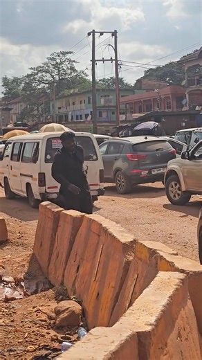 3.2K views · 32 reactions | Road side officer | HONEY BOY FUN PAGE | Facebook