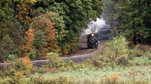 The 12 best fall foliage train rides in the US to book this year