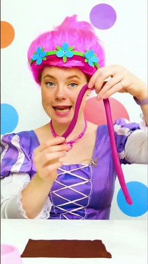 DIY litter box & scratching post! Cat becomes a princess's dream #kidsvideo