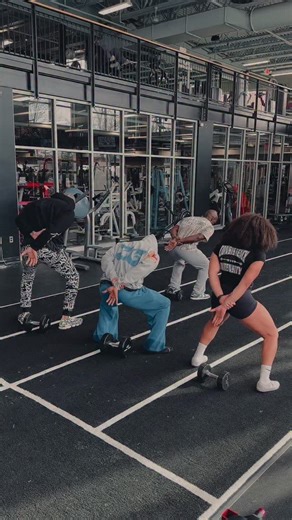 💥SQUAT CHALLENGE💥 Can you do it? Try it out and tag us! #goldsgymritchiestation #wechallengeyou #squatchallange #harderthanitlooks | Gold's Gym Largo - Ritchie Station