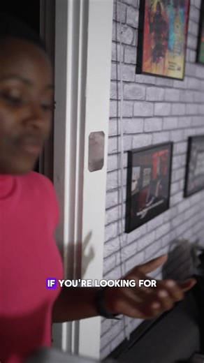 3K views · 123 reactions | Add instant texture to your shots with the Neewer FL10 flashlight. This portable light projects customizable patterns on your background - perfect for tight spaces. USB-C rechargeable with multiple mounting options for creative flexibility.  @MaxyoConnor #NeewerFL10 #LightingTips #BackgroundTexture #FilmGear | Da ChefGyal | Facebook